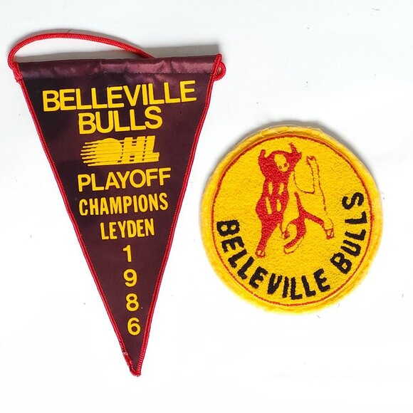 VINTAGE BELLEVILLE BULLS PENNANT + PATCH 1986 OHL - Picture 1 of 2